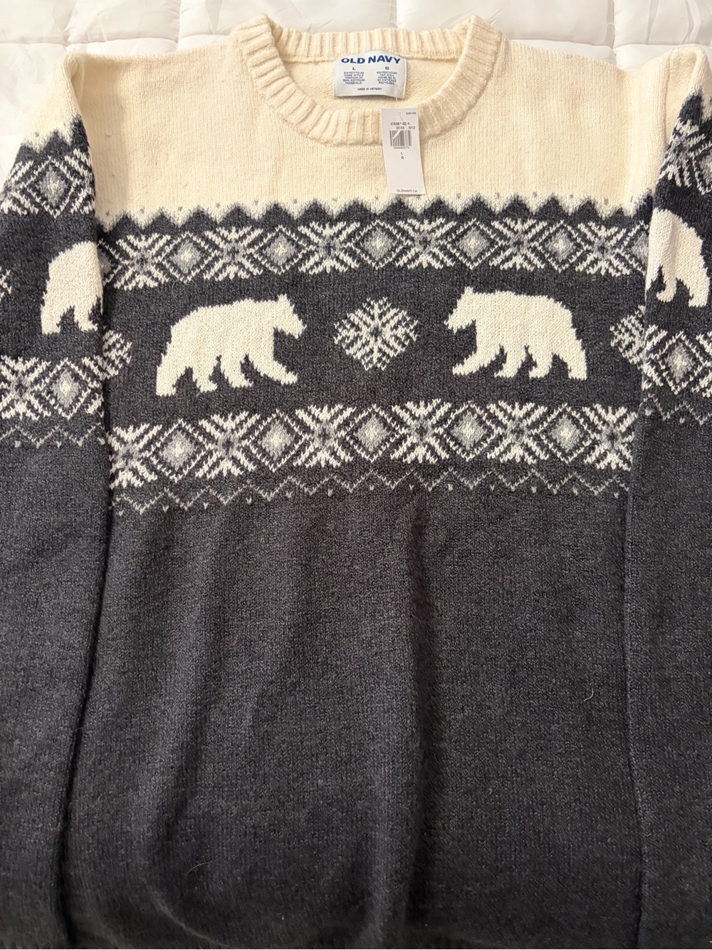 Old Navy Cream and Charcoal Bear Fair Isle Crewneck Sweater men’s